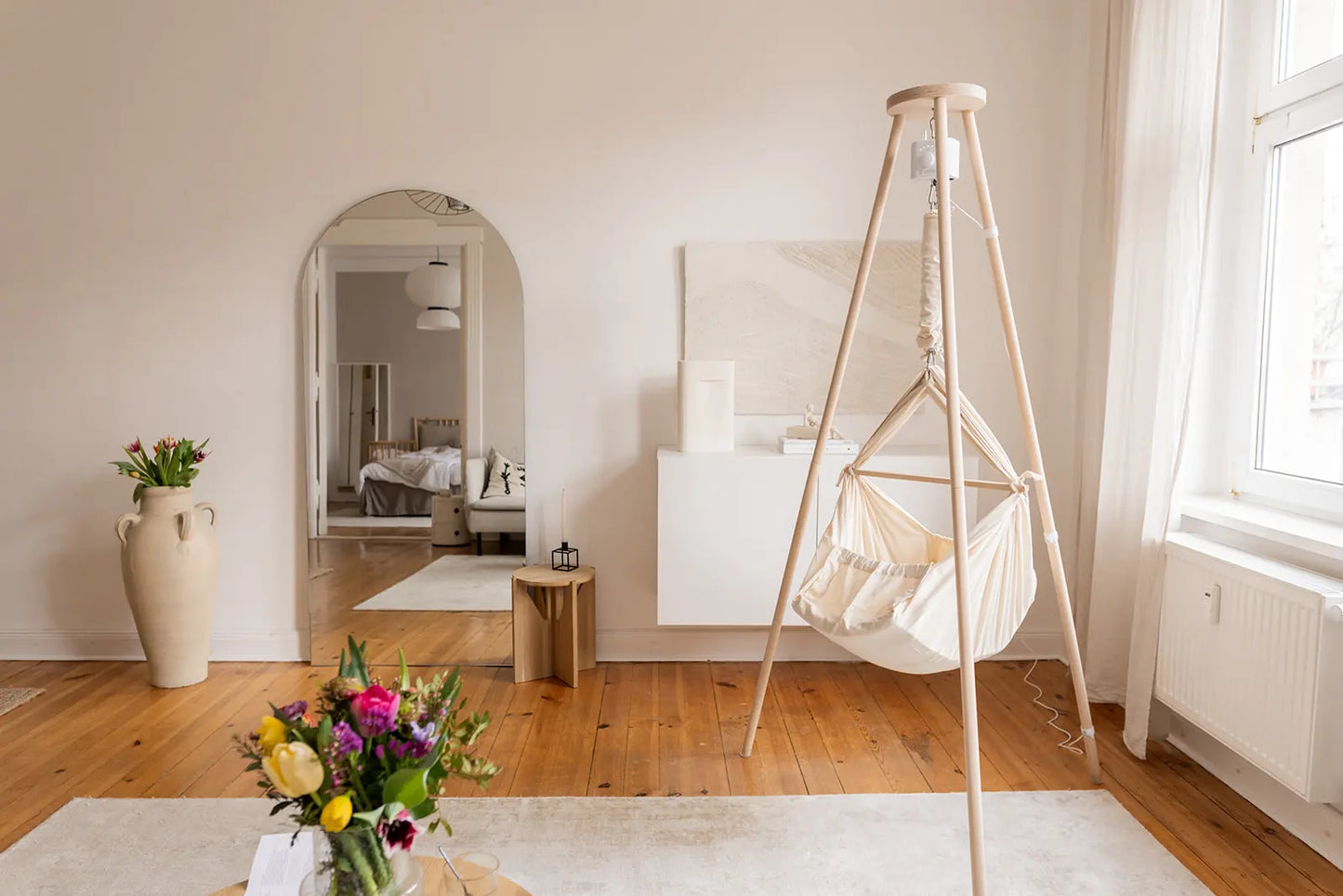 The Baby Hammock with motor and frame for your baby